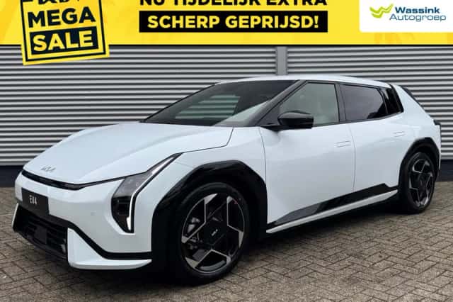 Kia EV4 (2026) thumbnail 1
