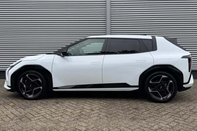 Kia EV4 (2026) thumbnail 2
