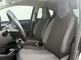 Peugeot 108 (2021) thumbnail 10