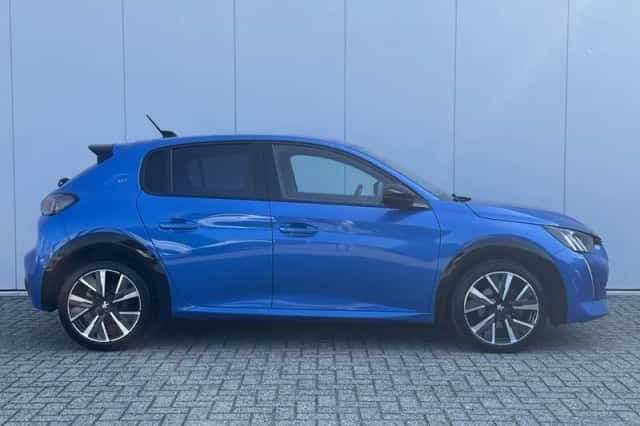 Peugeot 208 (2022) thumbnail 4