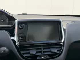 Peugeot 2008 (2017) thumbnail 24