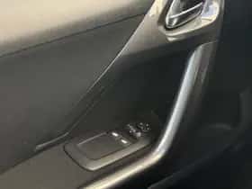 Peugeot 2008 (2017) thumbnail 30