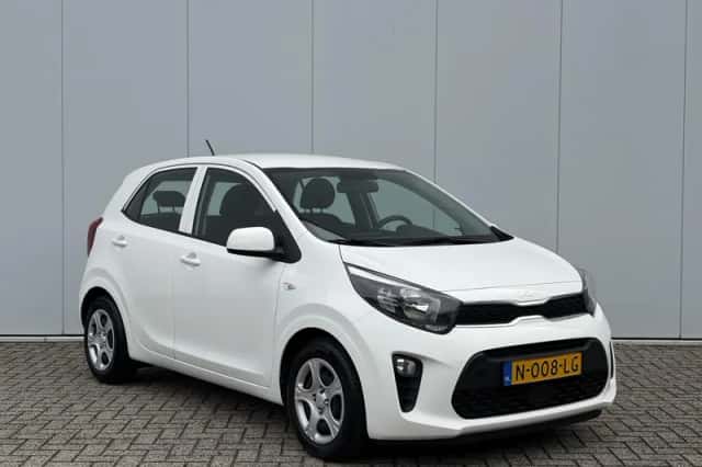 Kia Picanto (2021) thumbnail 3