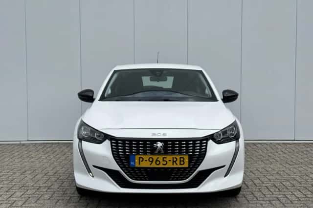 Peugeot 208 (2022) thumbnail 2