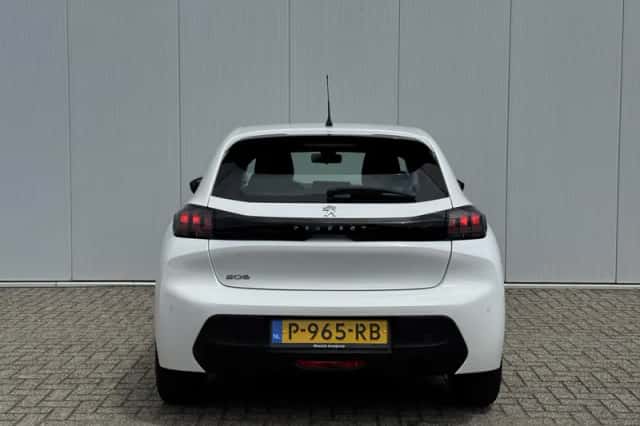 Peugeot 208 (2022) thumbnail 6