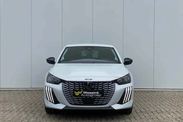 Peugeot 208 (2025) thumbnail 2