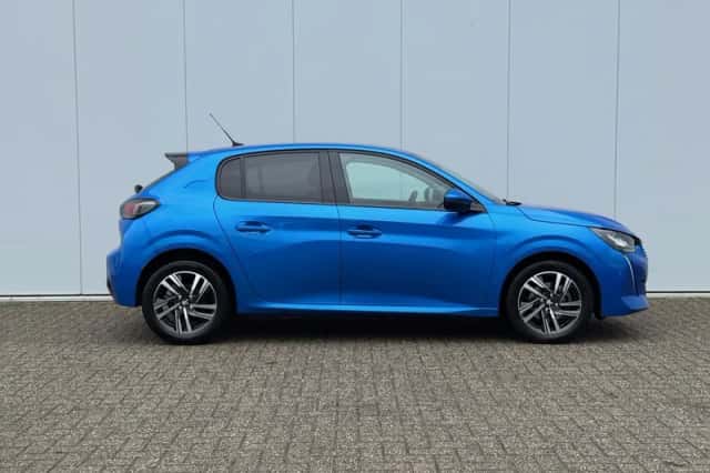 Peugeot 208 (2022) thumbnail 5