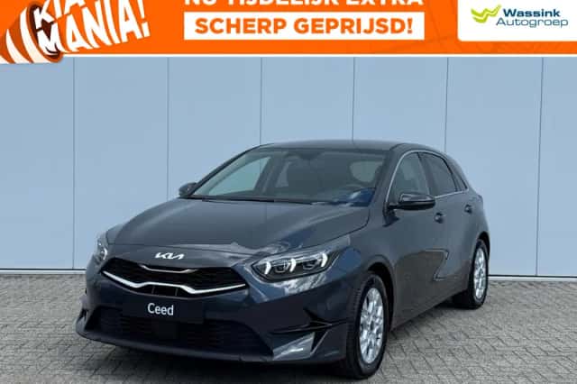 Kia Ceed (2025) thumbnail 1
