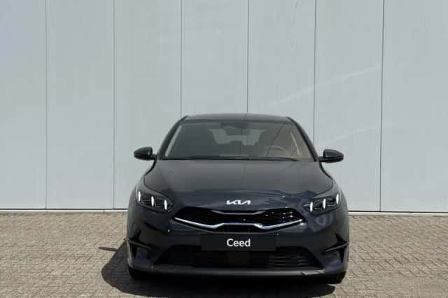 Kia Ceed (2025) thumbnail 2