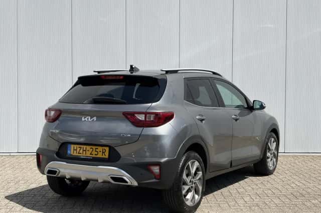 Kia Stonic (2025) thumbnail 5