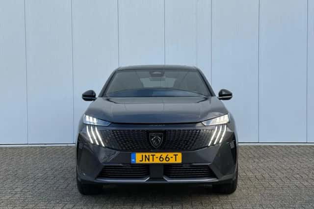 Peugeot 3008 (2025) thumbnail 2