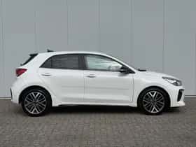 Kia Rio (2021) thumbnail 4