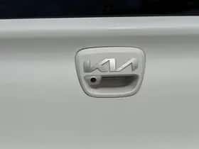 Kia Rio (2021) thumbnail 32