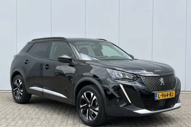 Peugeot 2008 (2021) thumbnail 3