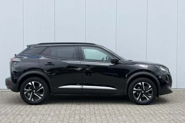 Peugeot 2008 (2021) thumbnail 4