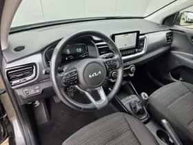 Kia Stonic (2024) thumbnail 9