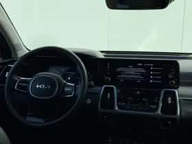Kia Sorento (2023) thumbnail 16