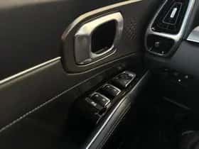 Kia Sorento (2023) thumbnail 32