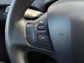 Peugeot 208 (2019) thumbnail 16