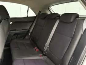 Kia Rio (2021) thumbnail 11