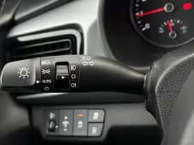 Kia Rio (2021) thumbnail 18