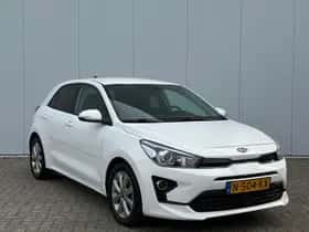 Kia Rio (2021) thumbnail 3