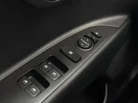 Kia Rio (2021) thumbnail 32