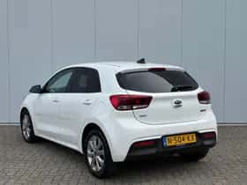 Kia Rio (2021) thumbnail 7