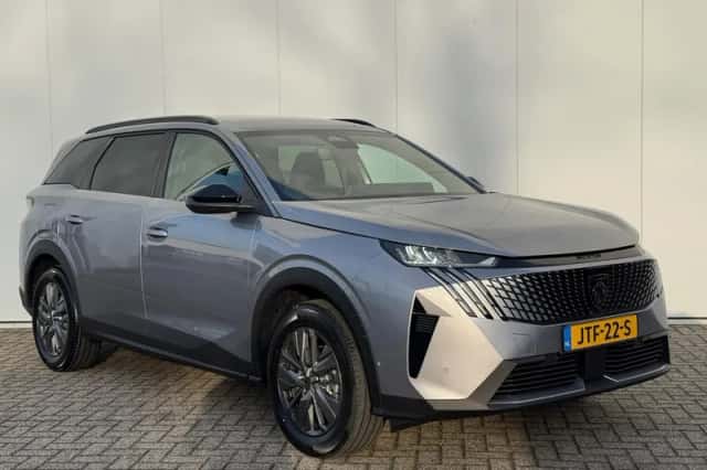 Peugeot 5008 (2025) thumbnail 3