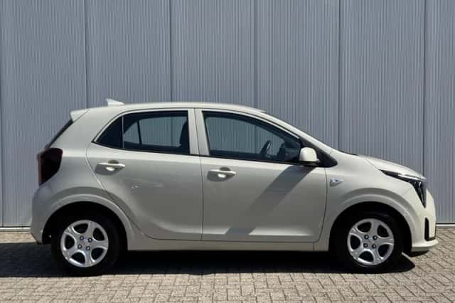 Kia Picanto (2025) thumbnail 4