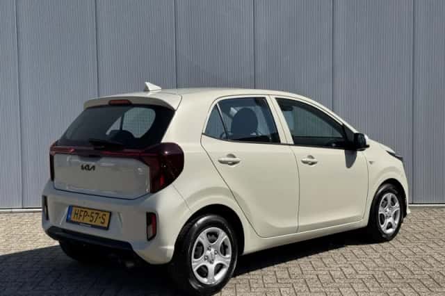 Kia Picanto (2025) thumbnail 5