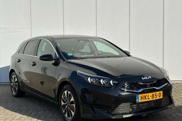 Kia Ceed (2025) thumbnail 4