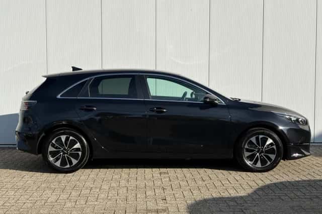 Kia Ceed (2025) thumbnail 5