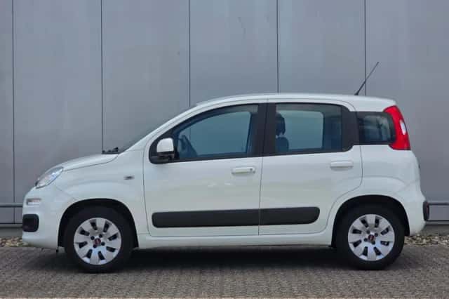 Fiat Panda (2018) thumbnail 3