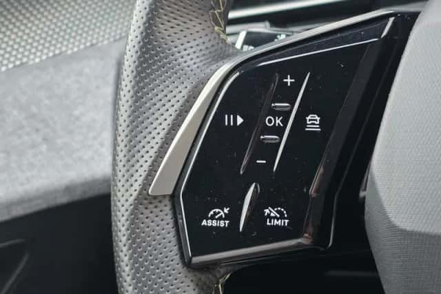 Peugeot 3008 (2024) thumbnail 14
