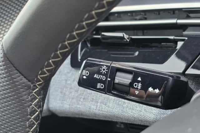 Peugeot 3008 (2024) thumbnail 15