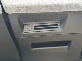 Peugeot 3008 (2024) thumbnail 25