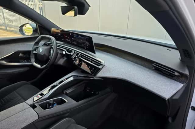 Peugeot 3008 (2024) thumbnail 30