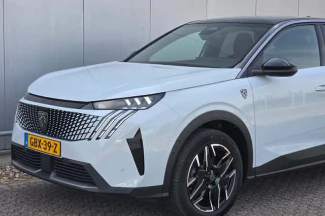 Peugeot 3008 (2024) thumbnail 32