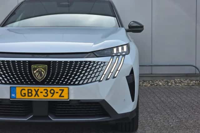 Peugeot 3008 (2024) thumbnail 33