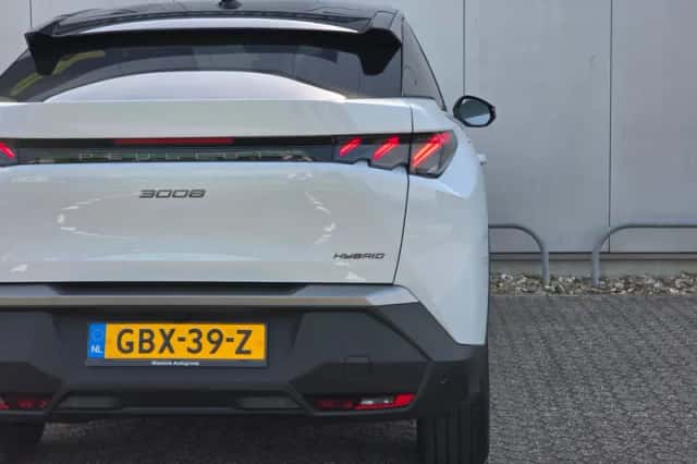 Peugeot 3008 (2024) thumbnail 36