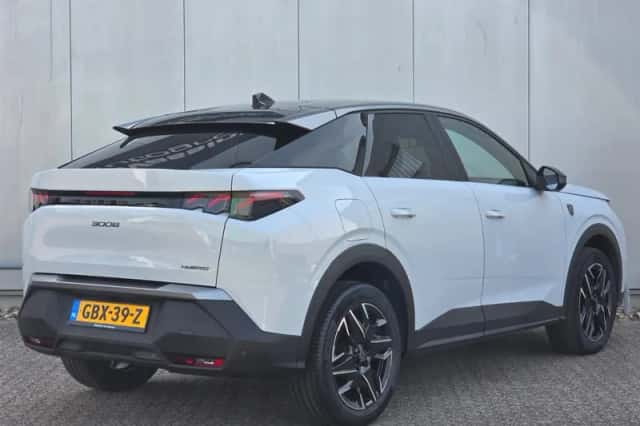 Peugeot 3008 (2024) thumbnail 6