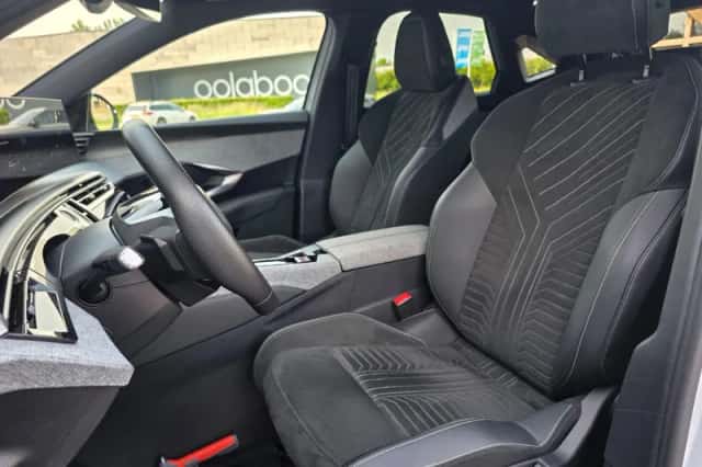 Peugeot 3008 (2024) thumbnail 7
