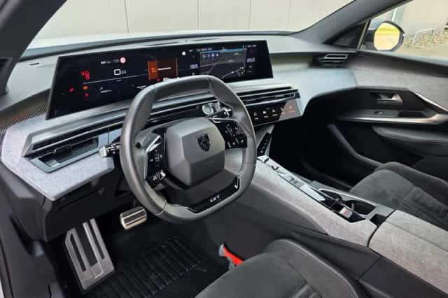 Peugeot 3008 (2024) thumbnail 8