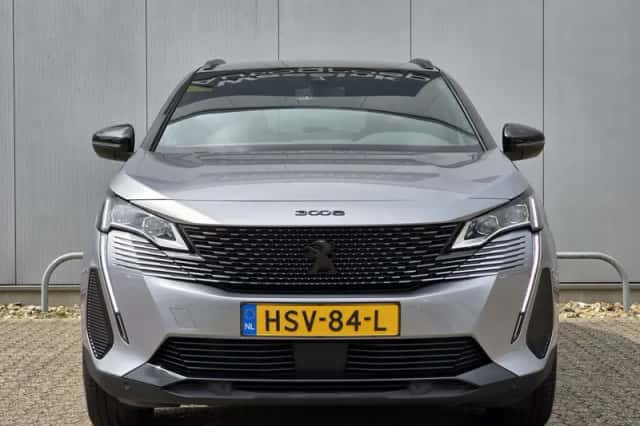 Peugeot 3008 (2023) thumbnail 2