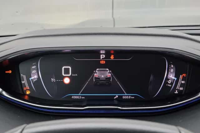 Peugeot 3008 (2021) thumbnail 11