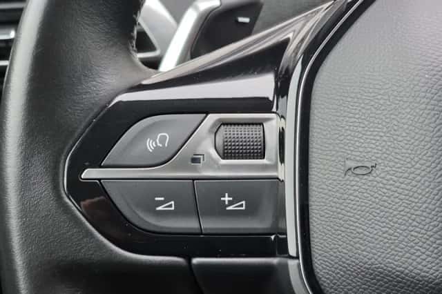 Peugeot 3008 (2021) thumbnail 14