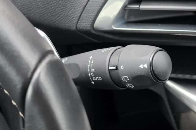 Peugeot 3008 (2021) thumbnail 18