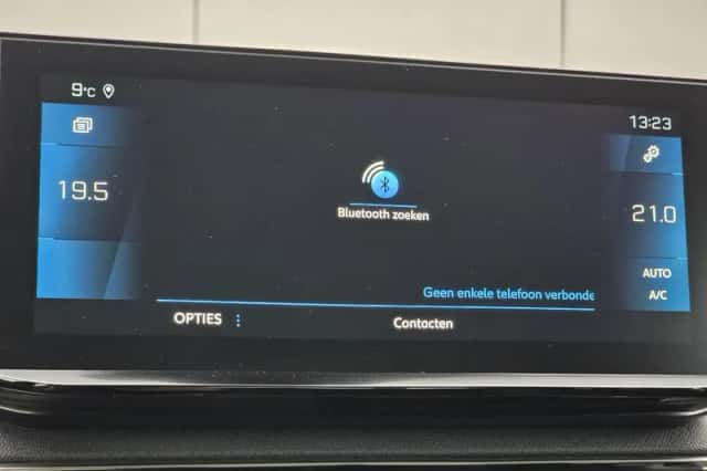 Peugeot 3008 (2021) thumbnail 24