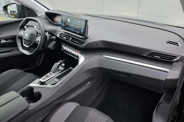 Peugeot 3008 (2021) thumbnail 30